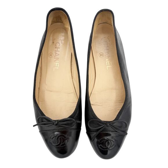 Chanel CC Cap Toe Black Leather Ballet Flat Shoes Size 38 US 7-7.5 - Picture 2 of 11